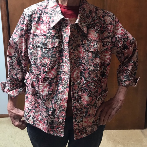 Lightweight jacket - Picture 1 of 3